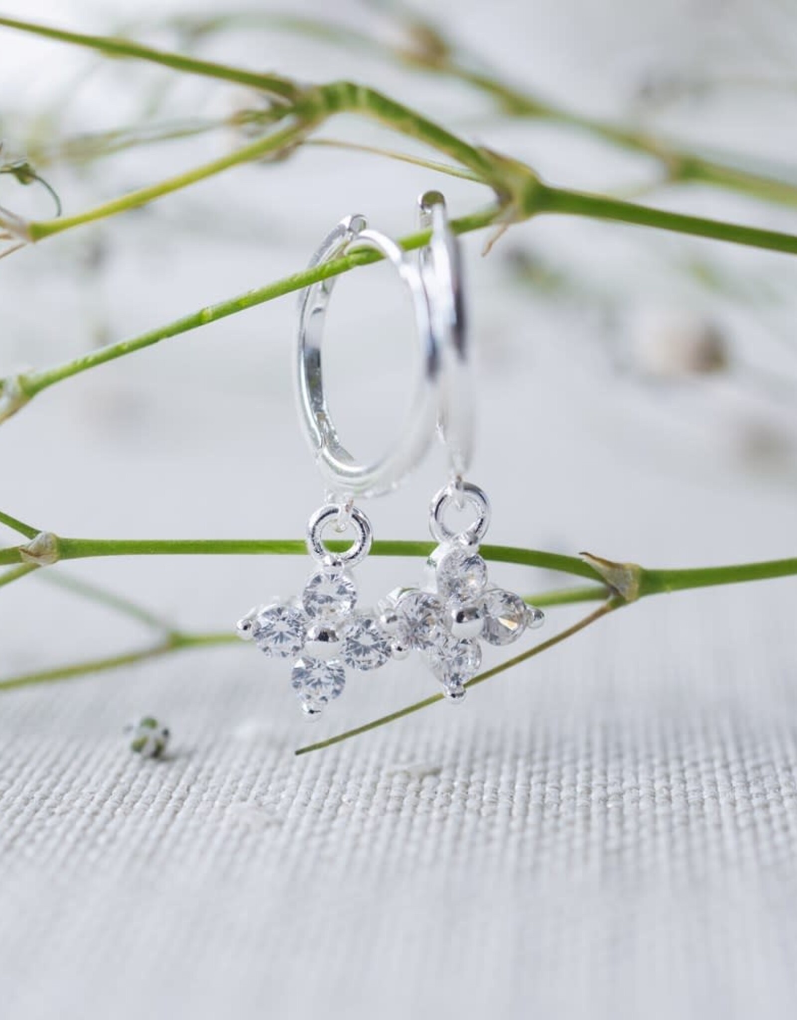 Glee Glee Twila Hoops