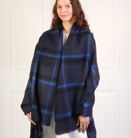 Grand Crafts Plaid Boucle Yarn Cape Blue Black