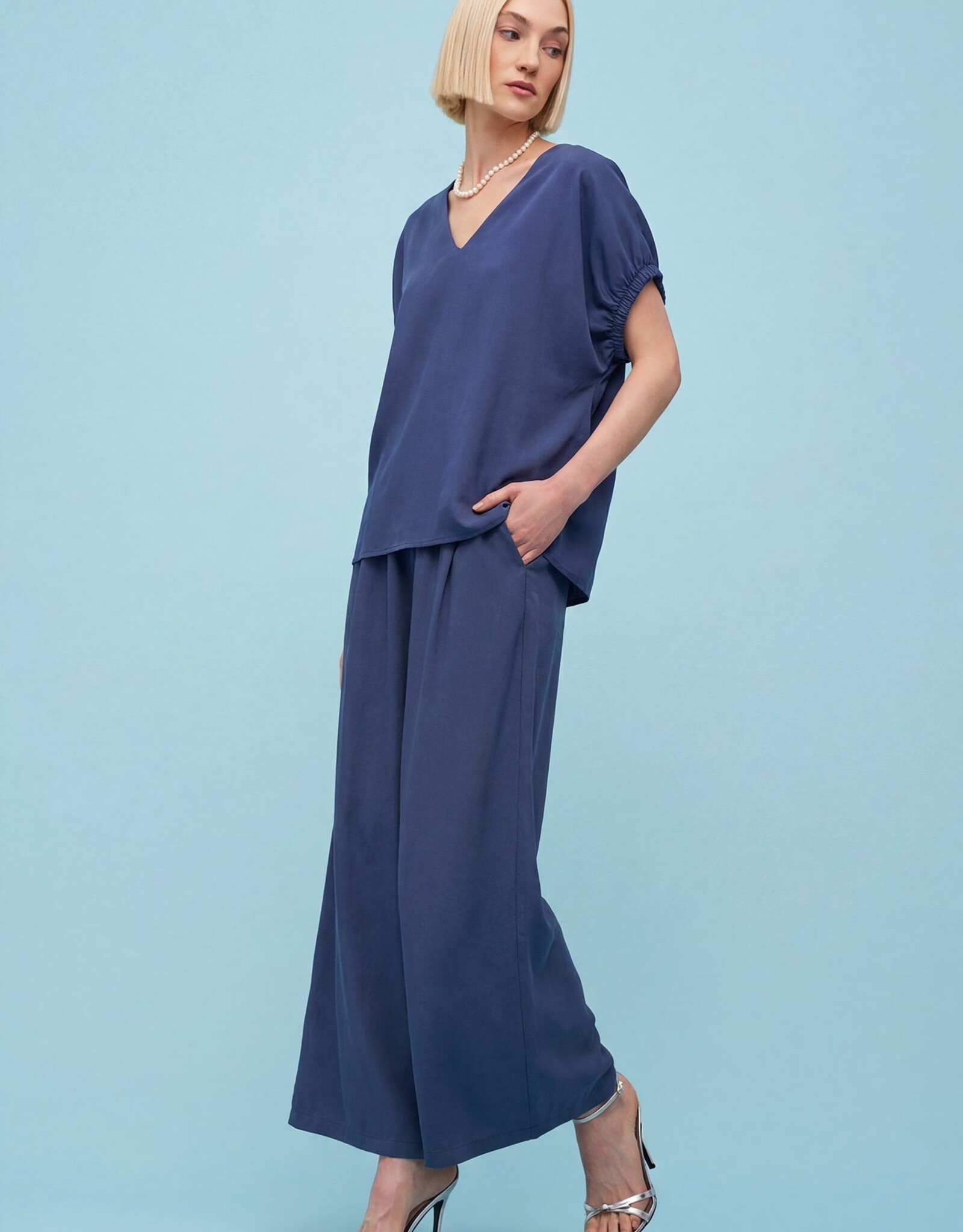 Apricot Elastic Trim Sleeve Top