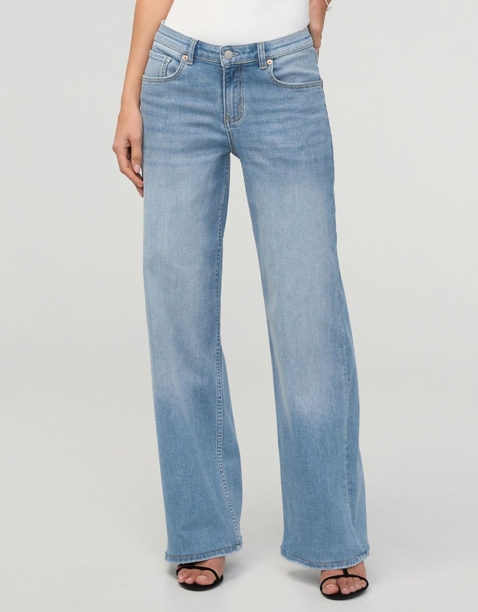 Duer Performance Denim - Mid Rise Loose Straight - Current