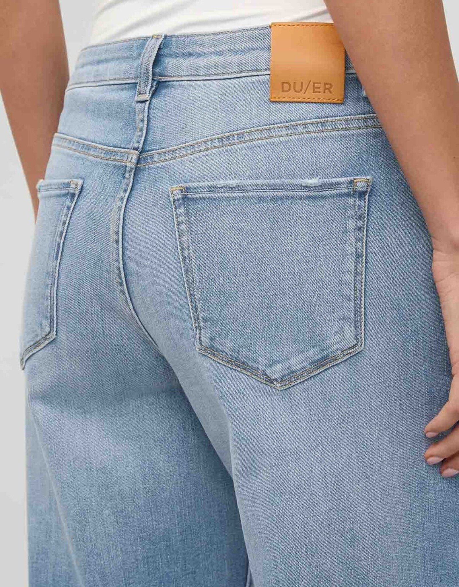 Duer Performance Denim - Mid Rise Loose Straight - Current