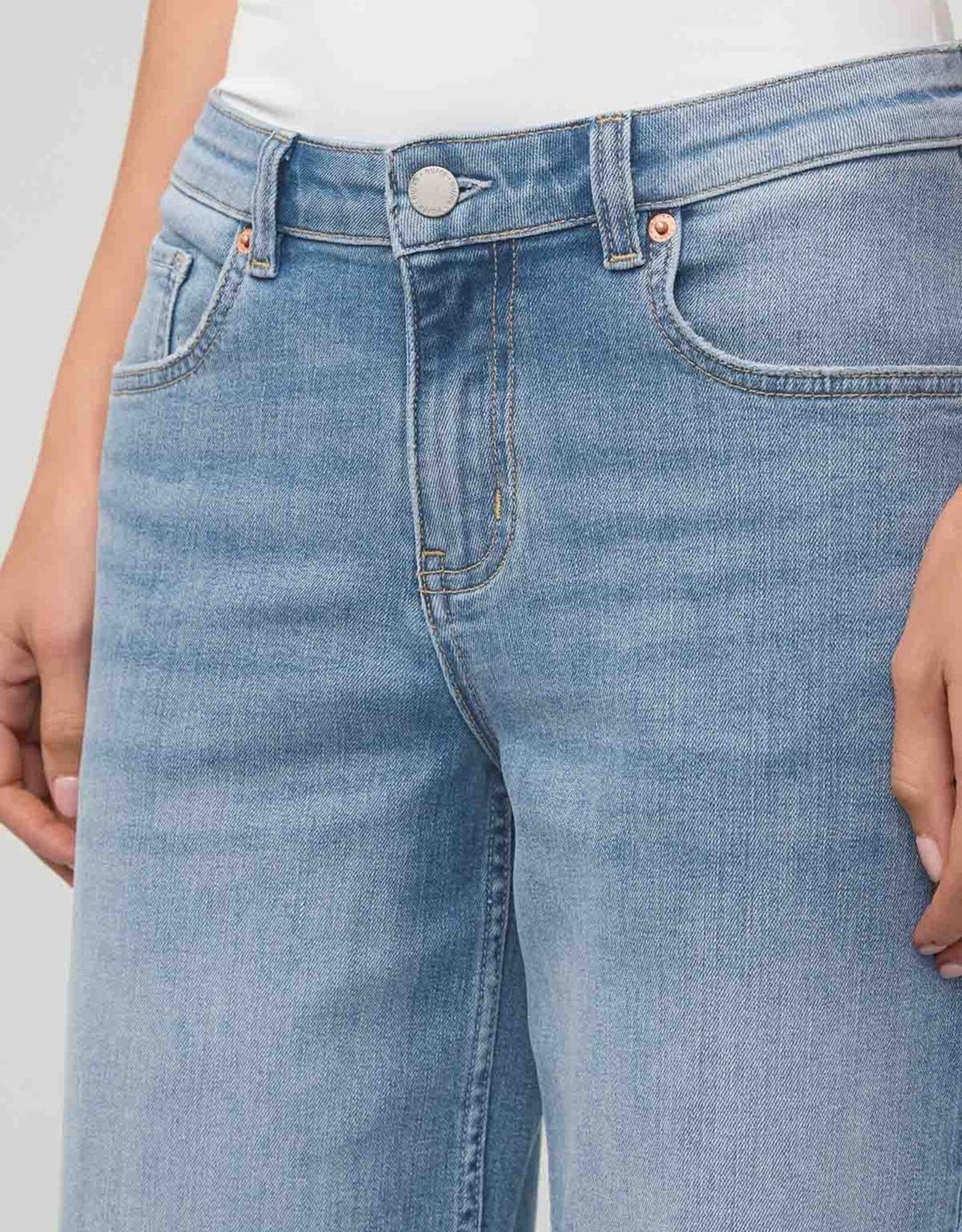 Duer Performance Denim - Mid Rise Loose Straight - Current
