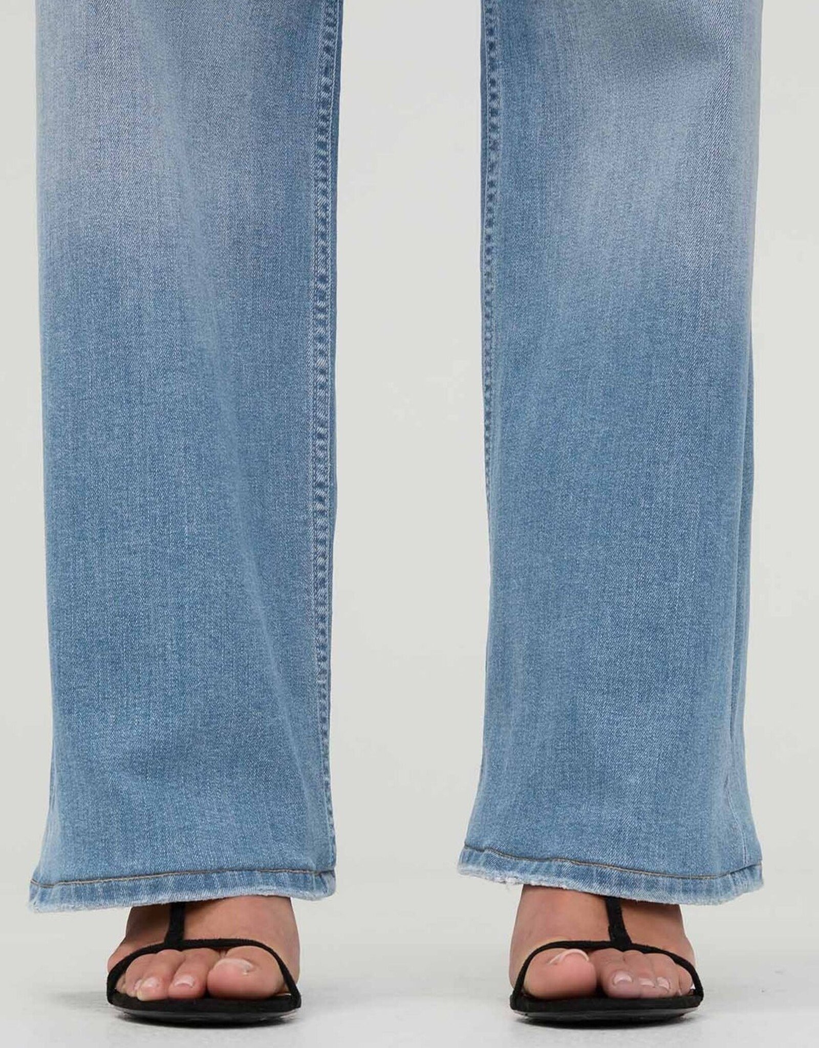 Duer Performance Denim - Mid Rise Loose Straight - Current