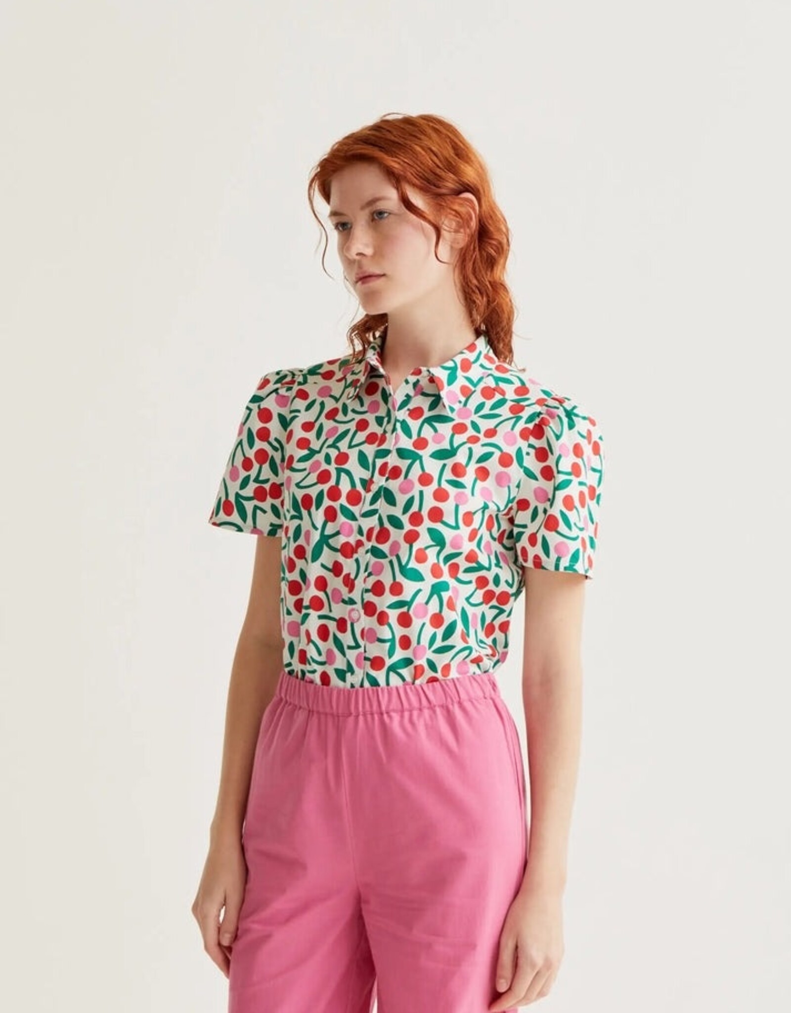 Compania Fantastica Guinda Print