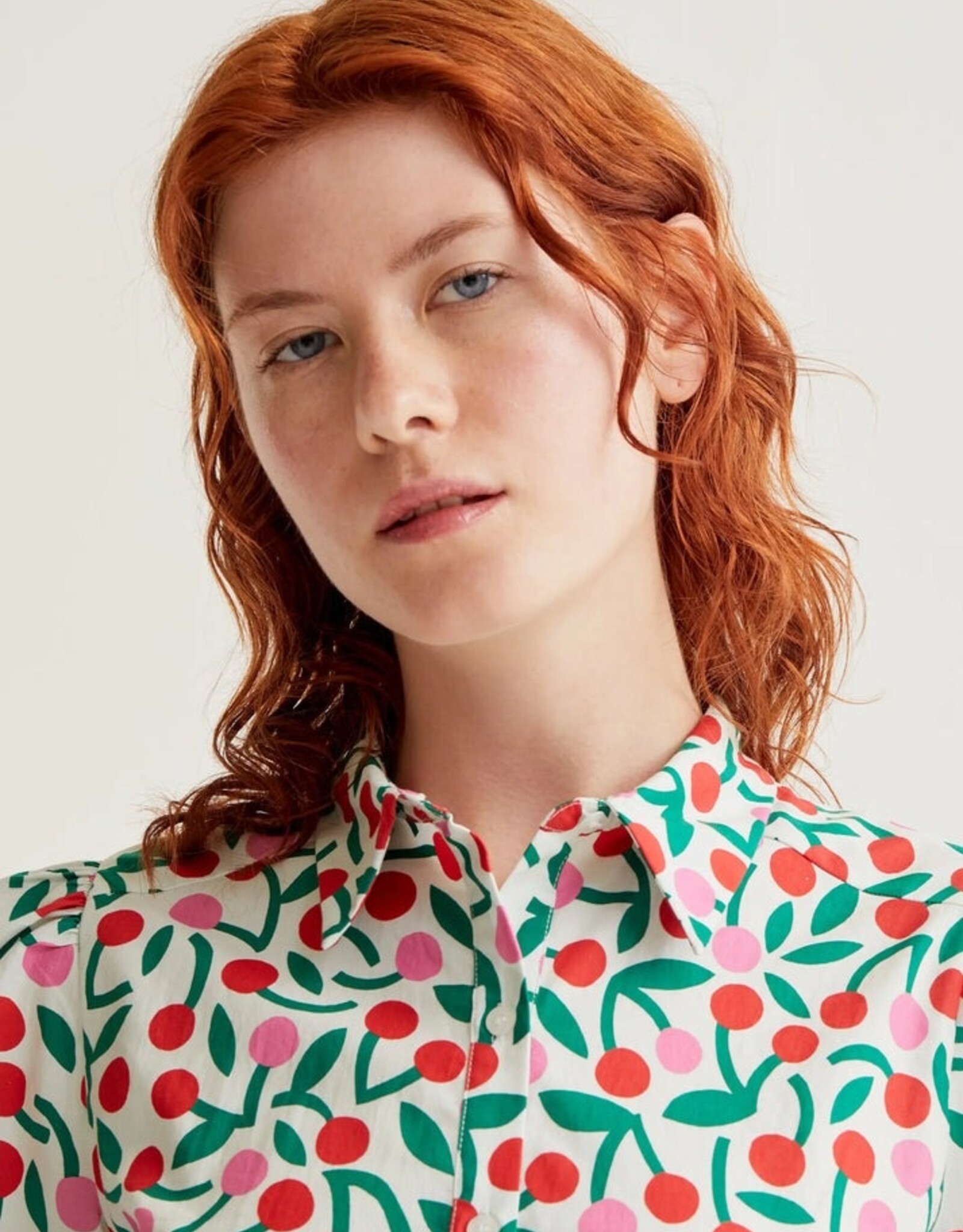 Compania Fantastica Guinda Print