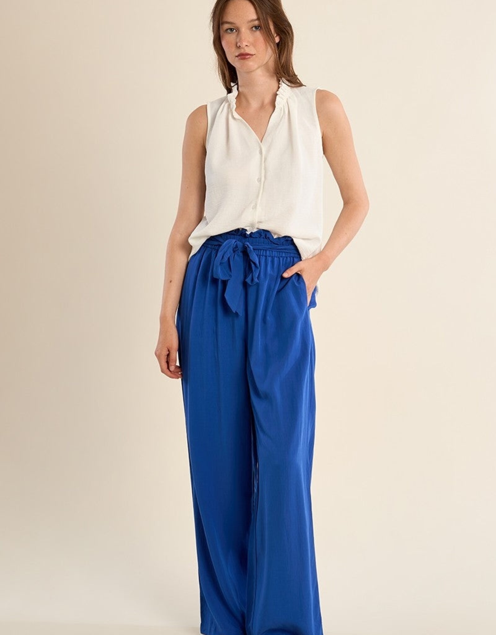 Molly Bracken Pleat Nk Sleeveless Blouse