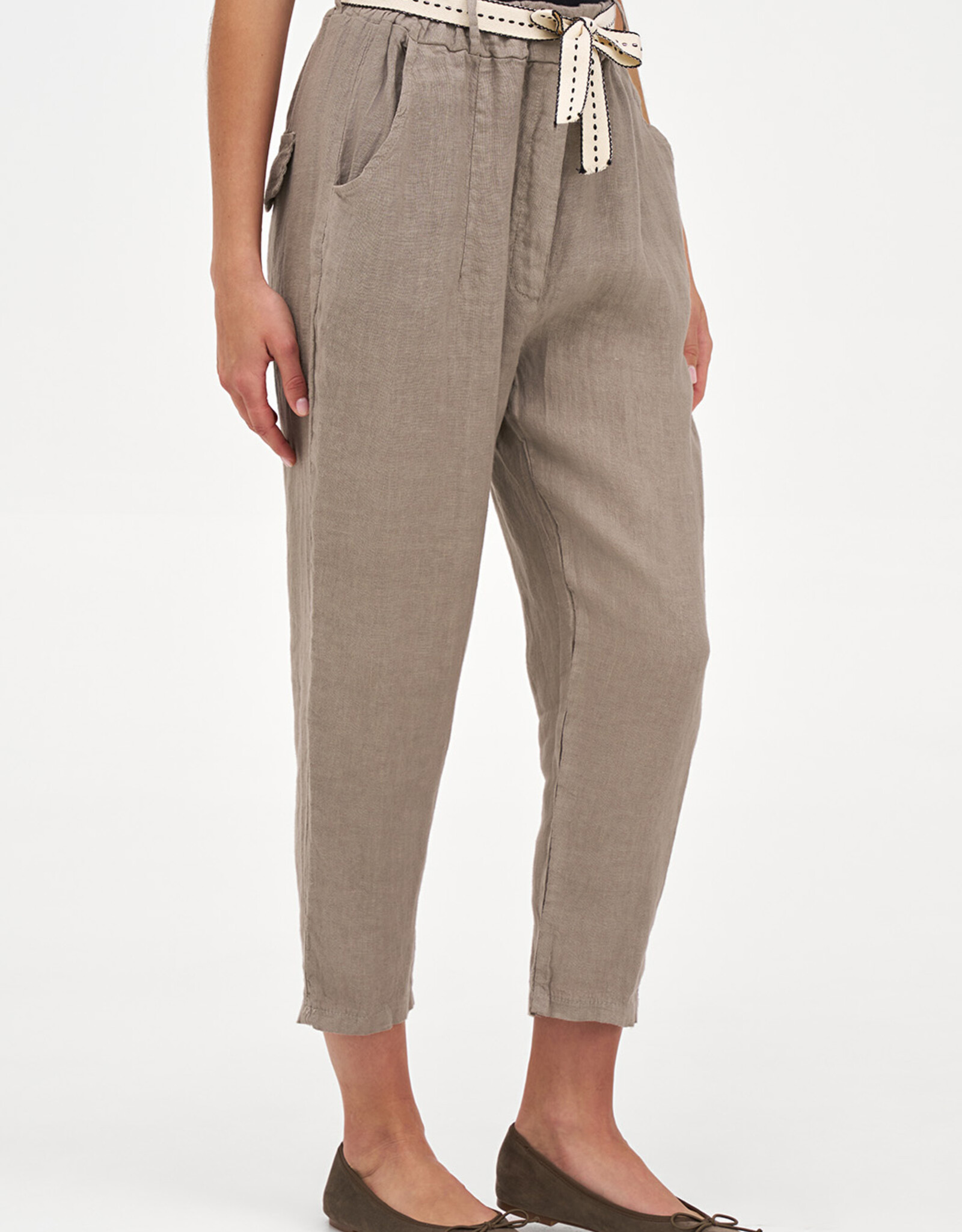 M Made in Italy Linen Capri w Belt