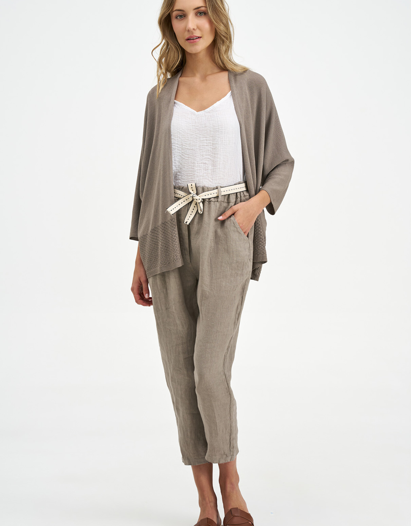 M Made in Italy Linen Capri w Belt