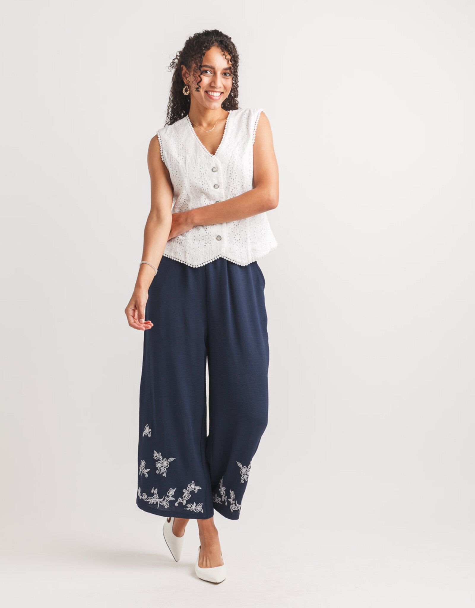 Papillon Crepe WideLeg Pant w Emb Detail