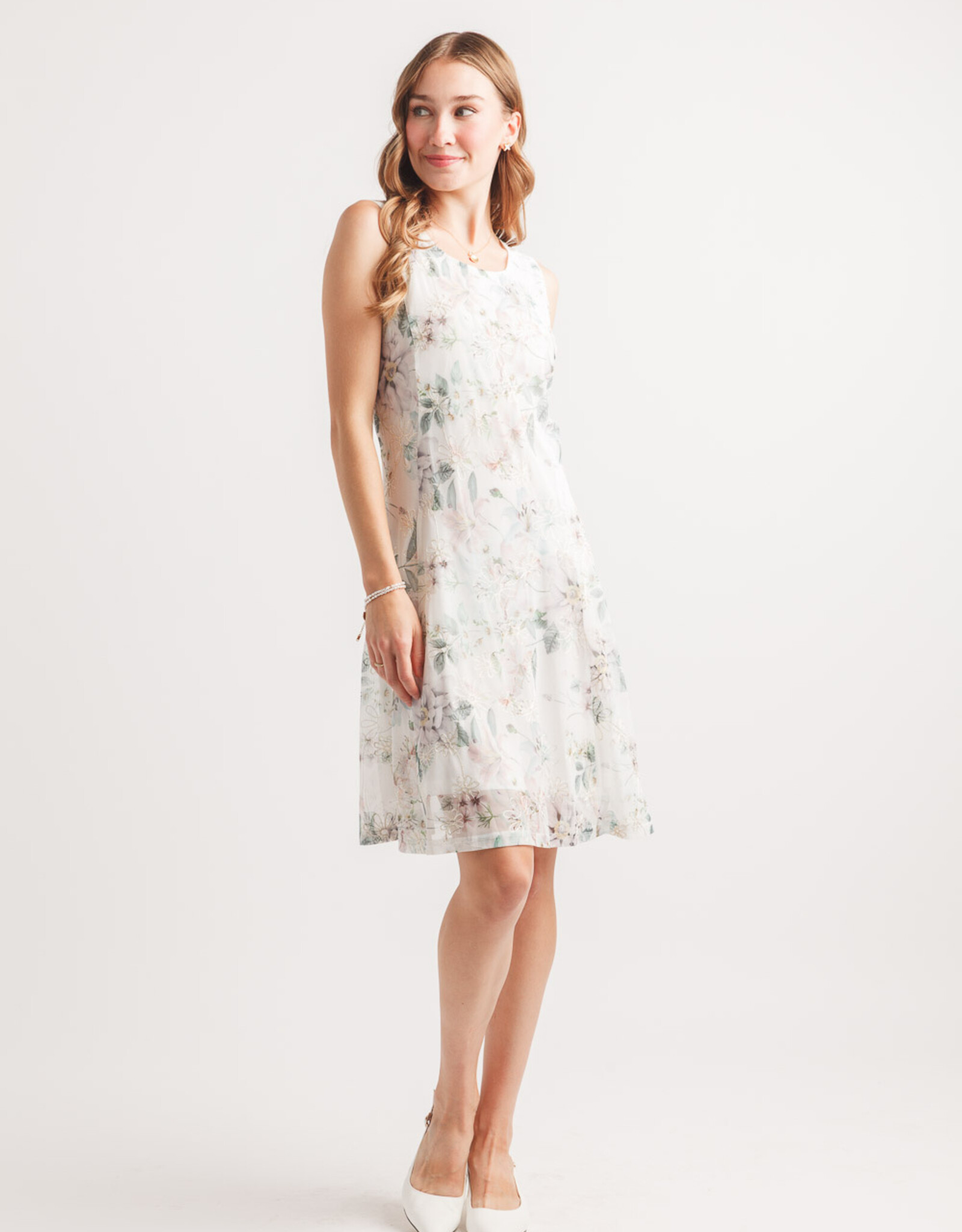 Papillon Floral Emb. Paned Dress