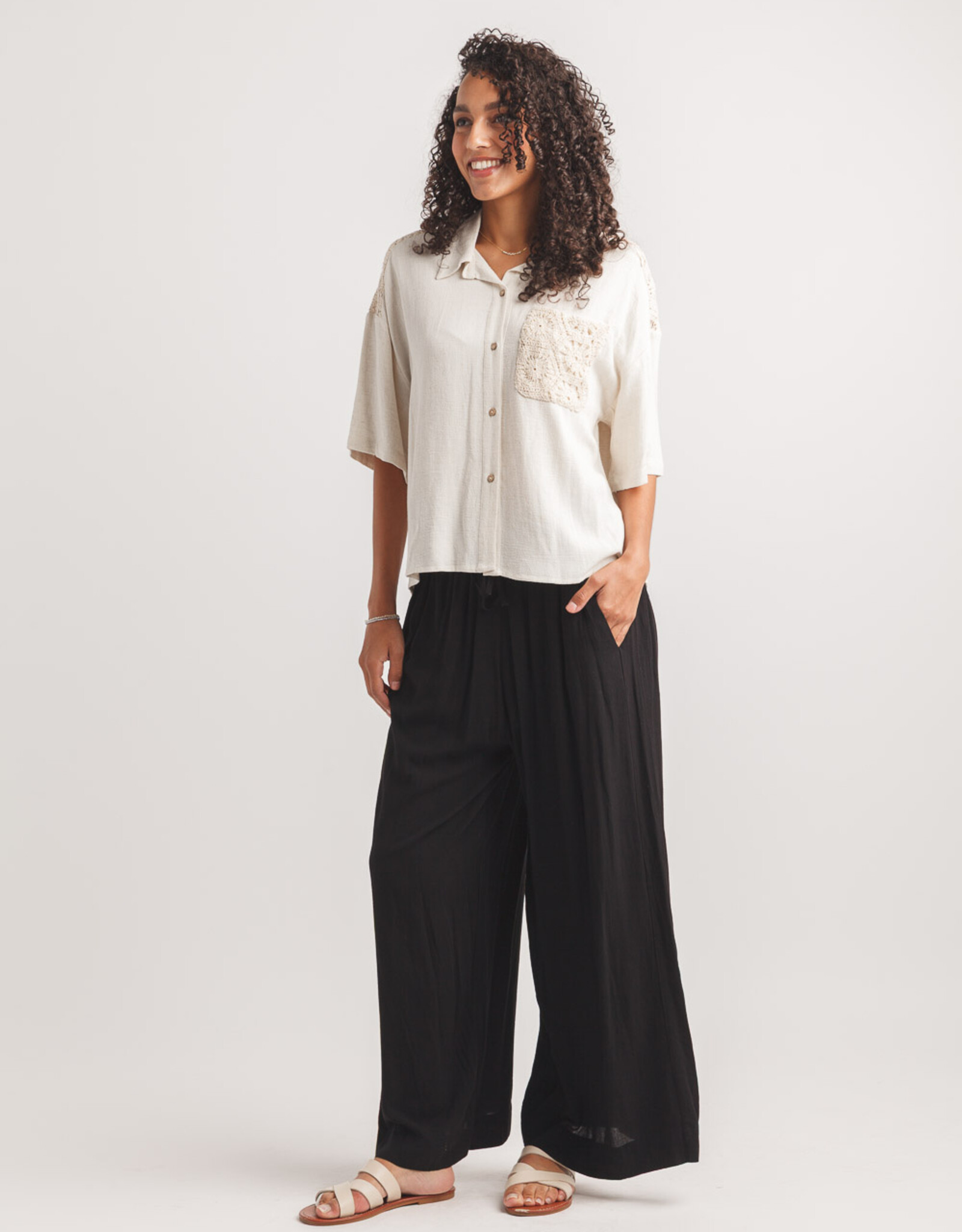 Papillon Linen Blend w Crochet Blouse