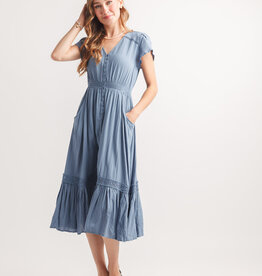 Papillon S/S Button Front Dress w Lace Detail