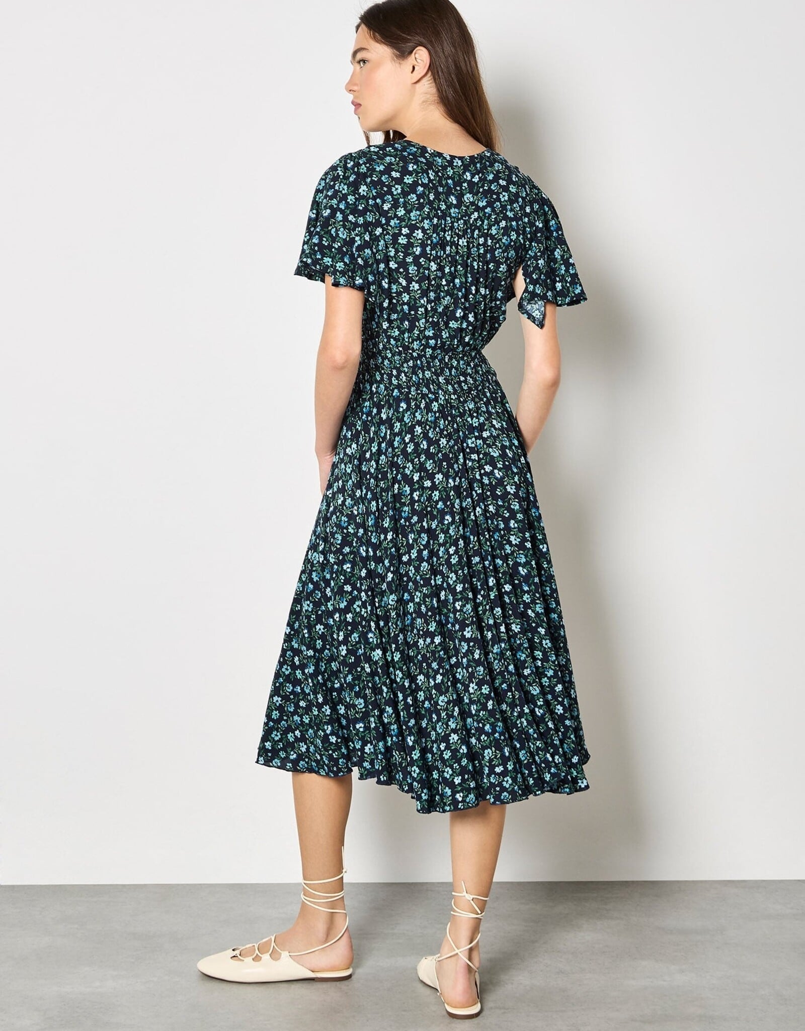 Apricot Wind Flower Coconut Btn Dress