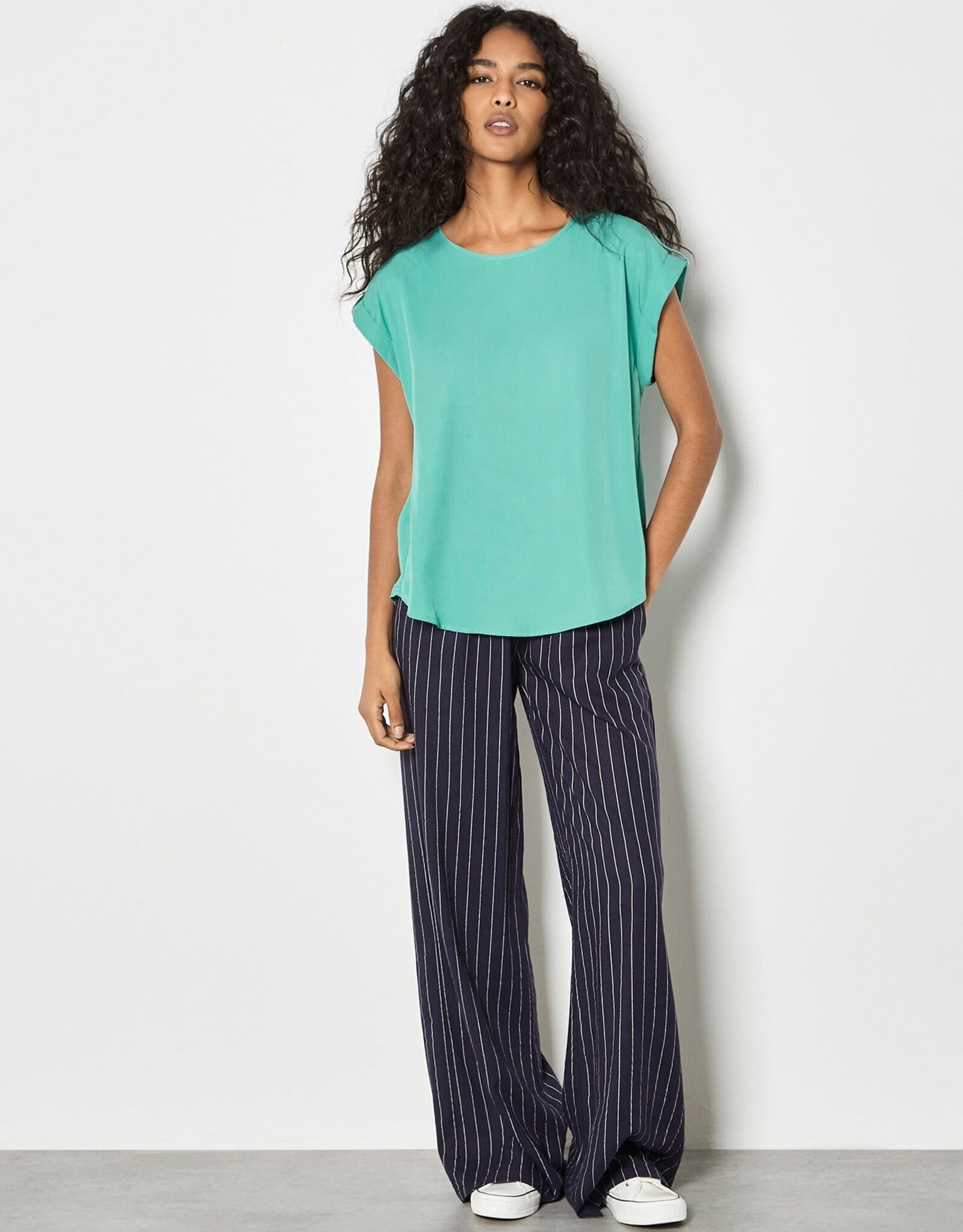 Apricot Turn Up Slv Slit Back Top