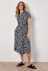 Apricot Flowing Leaves Belted Shirt Drs
