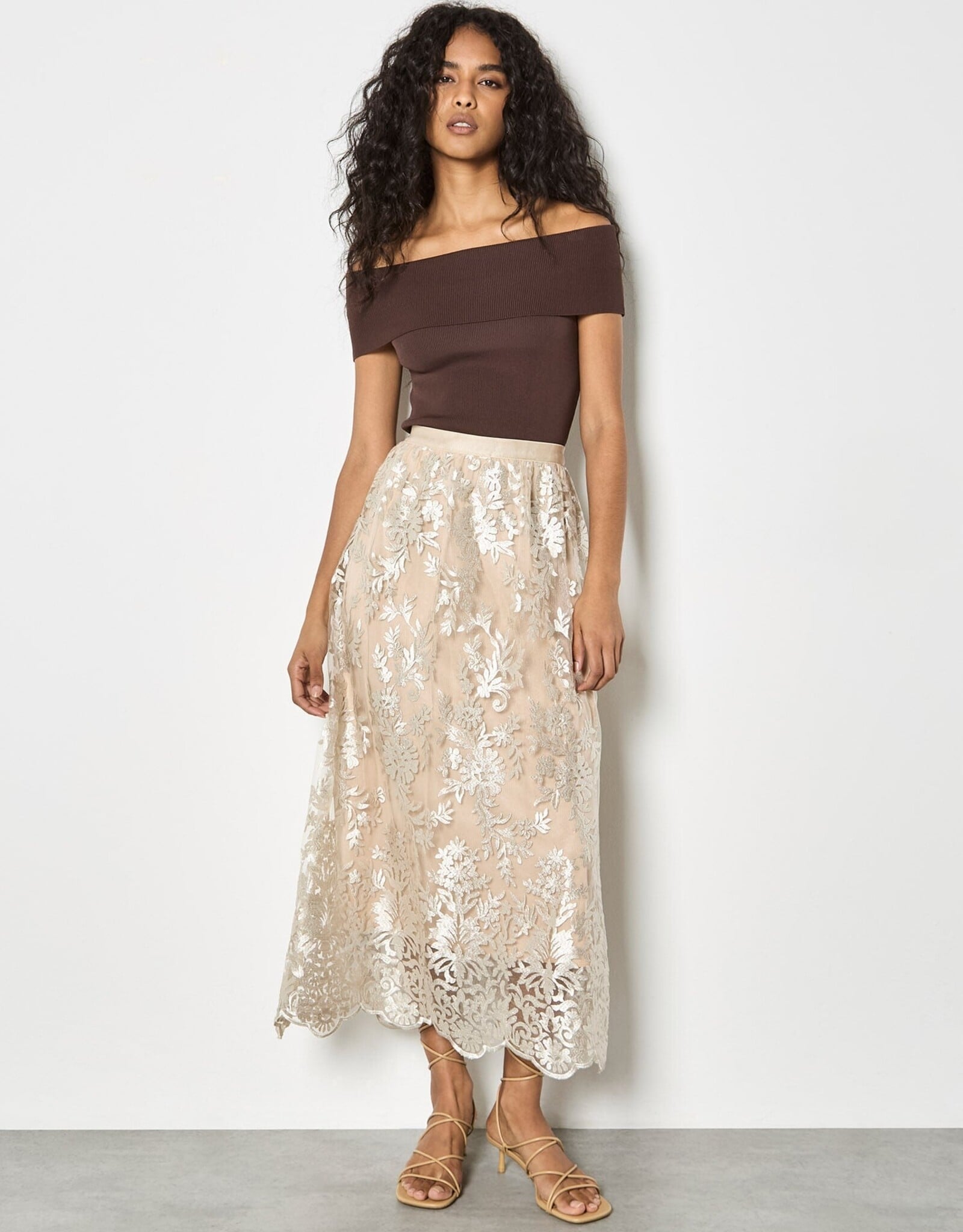 Apricot Opulent Embr Mesh Scallop Skirt