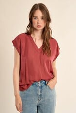 Molly Bracken Loose N-Neck S/S Top