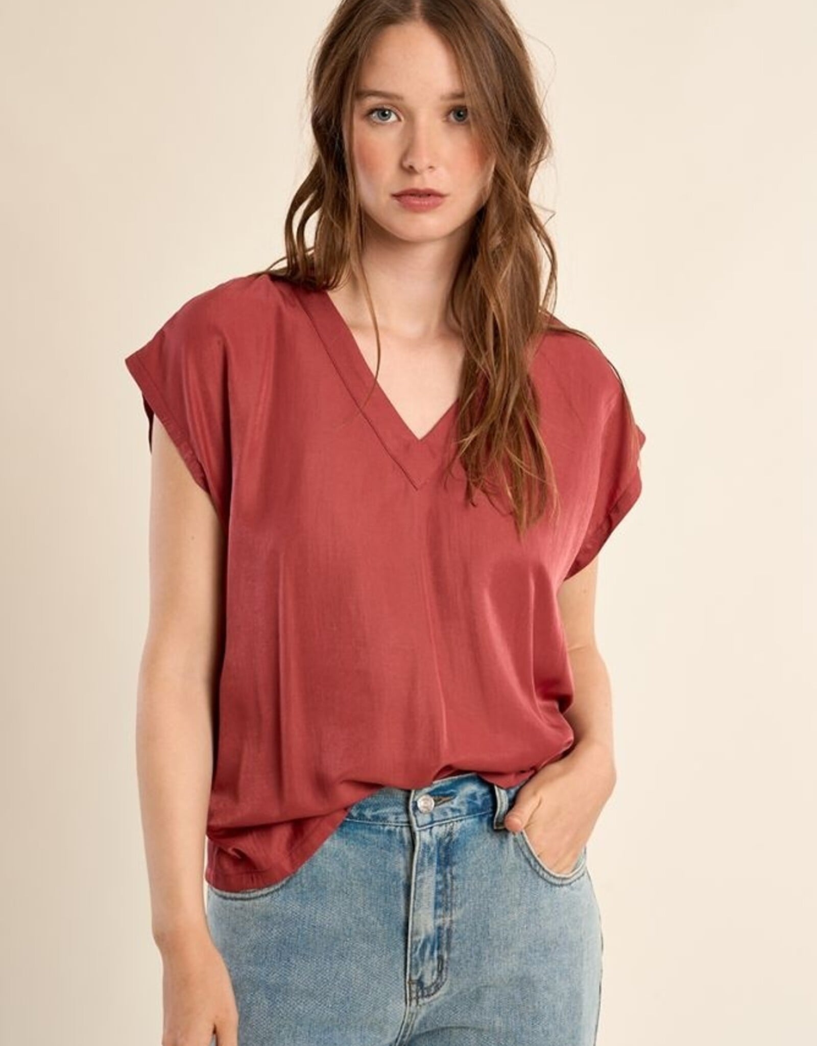 Molly Bracken Loose N-Neck S/S Top
