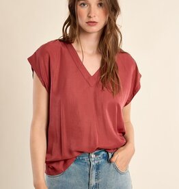 Molly Bracken Loose N-Neck S/S Top