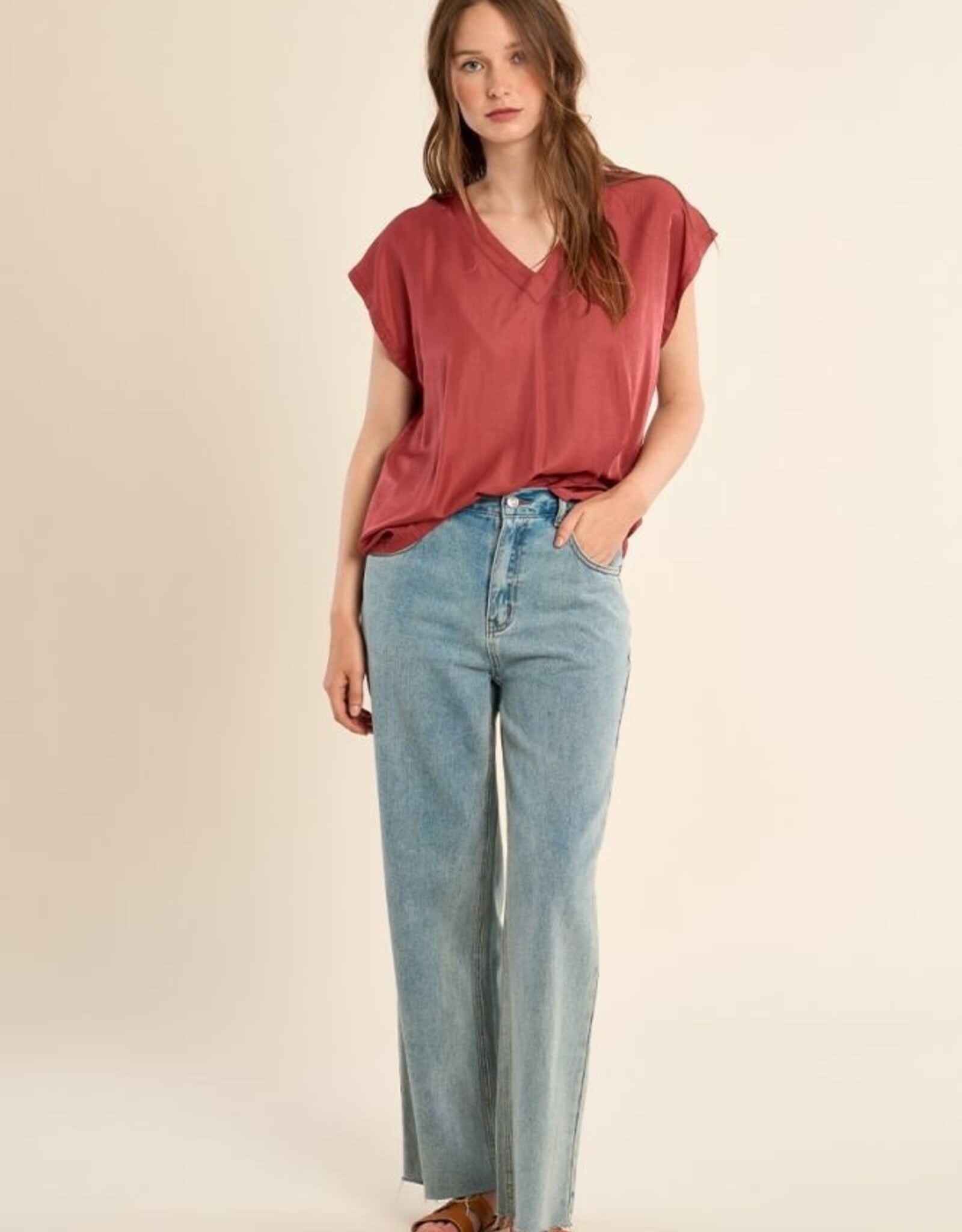 Molly Bracken Loose N-Neck S/S Top