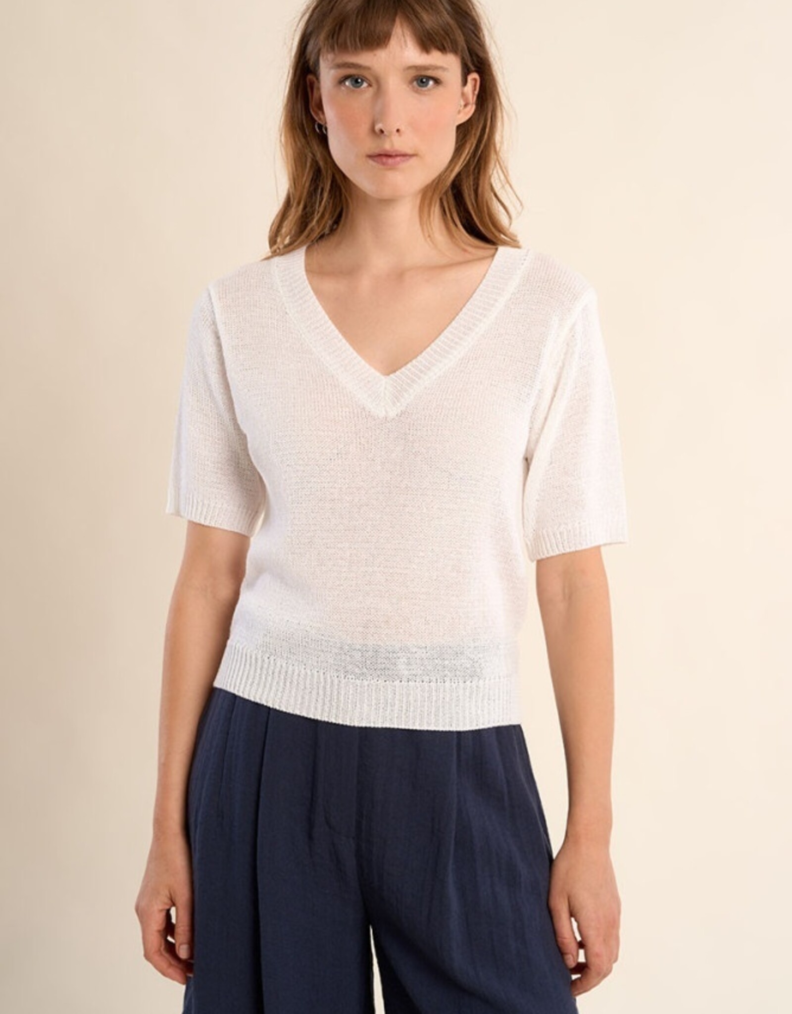 Molly Bracken Knited V-Nk Tee
