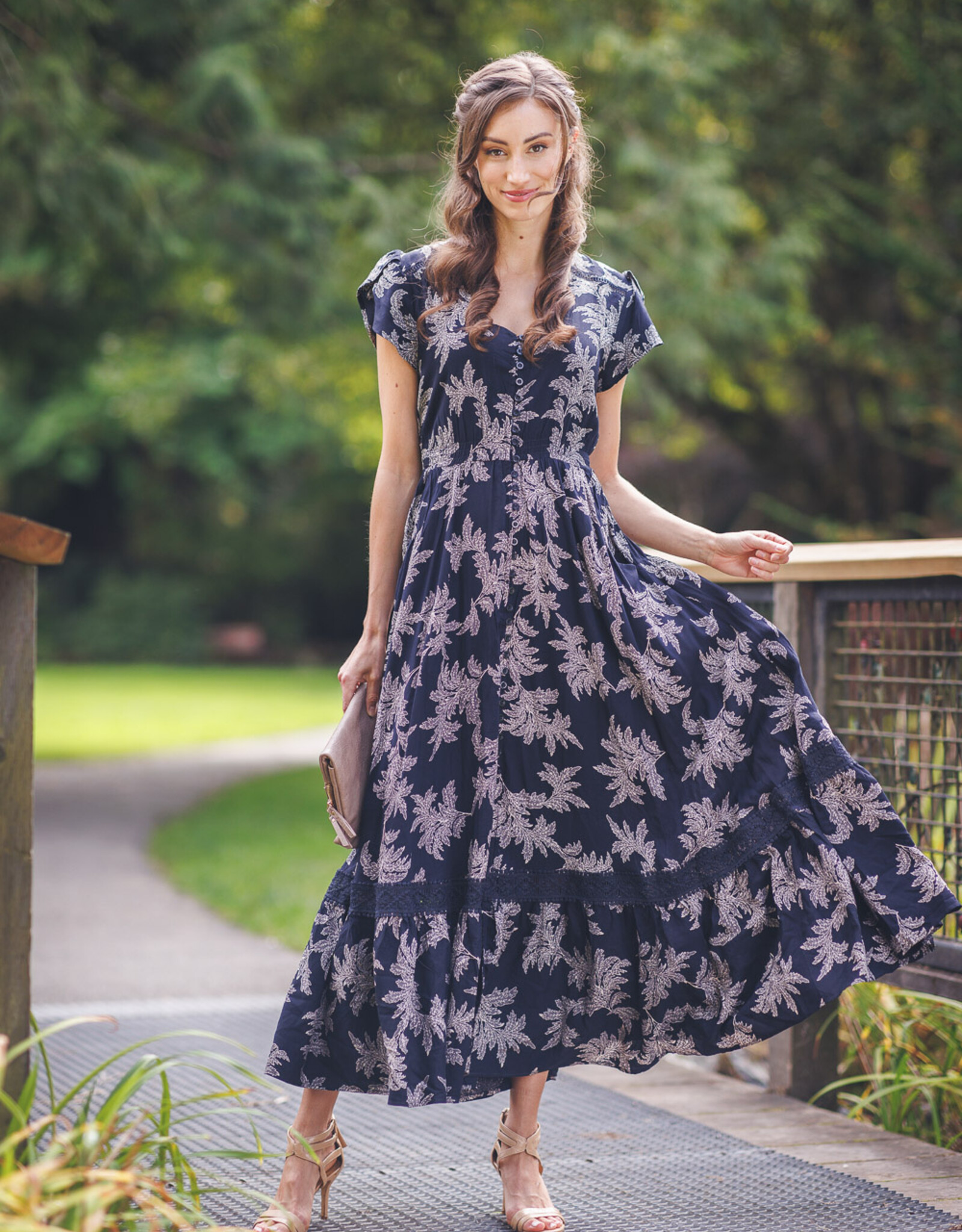Papillon S/S Maxi Dress w Lace Detail