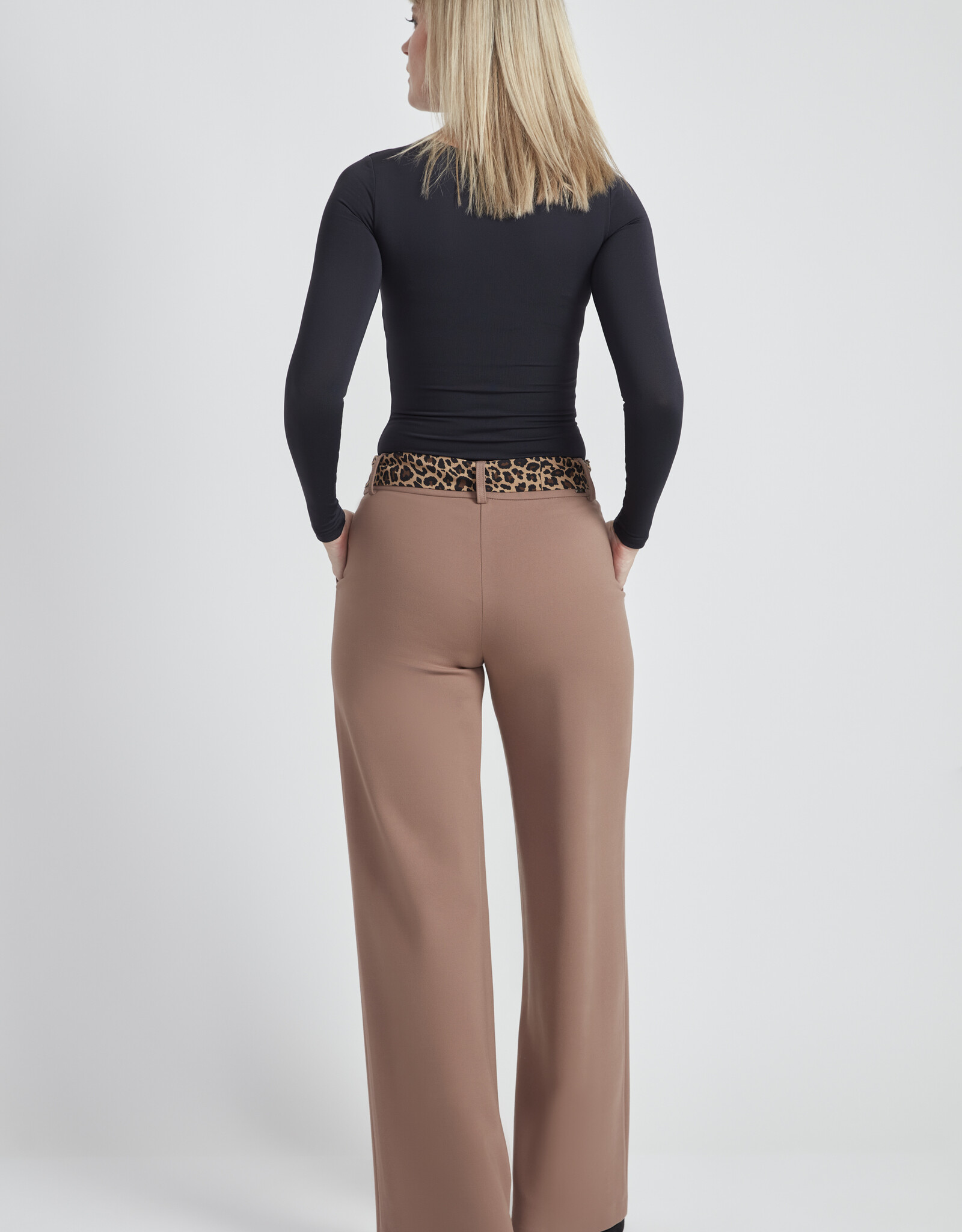 Up Wide Leg