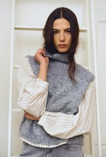 Molly Bracken T-Nk w Lace Detail Vest