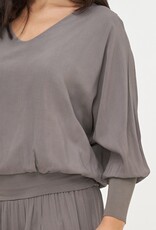 M Made in Italy L/S V-Nk Top w Wasitand Hem