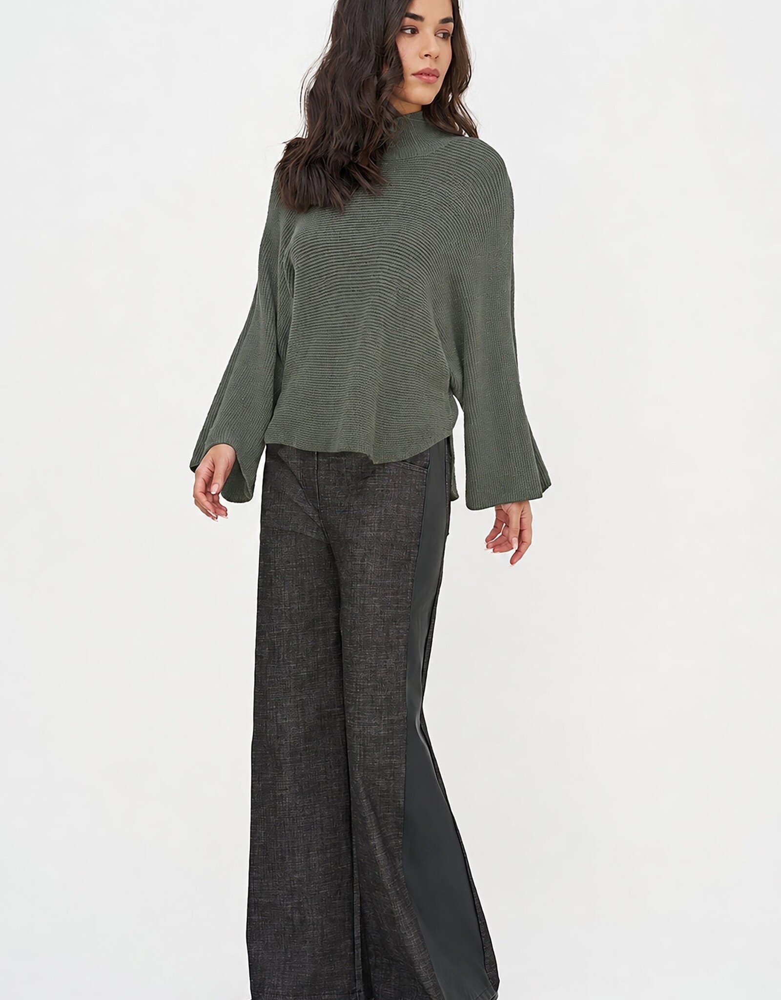 M Made in Italy Mock Nk Wide Sleeve Sweater