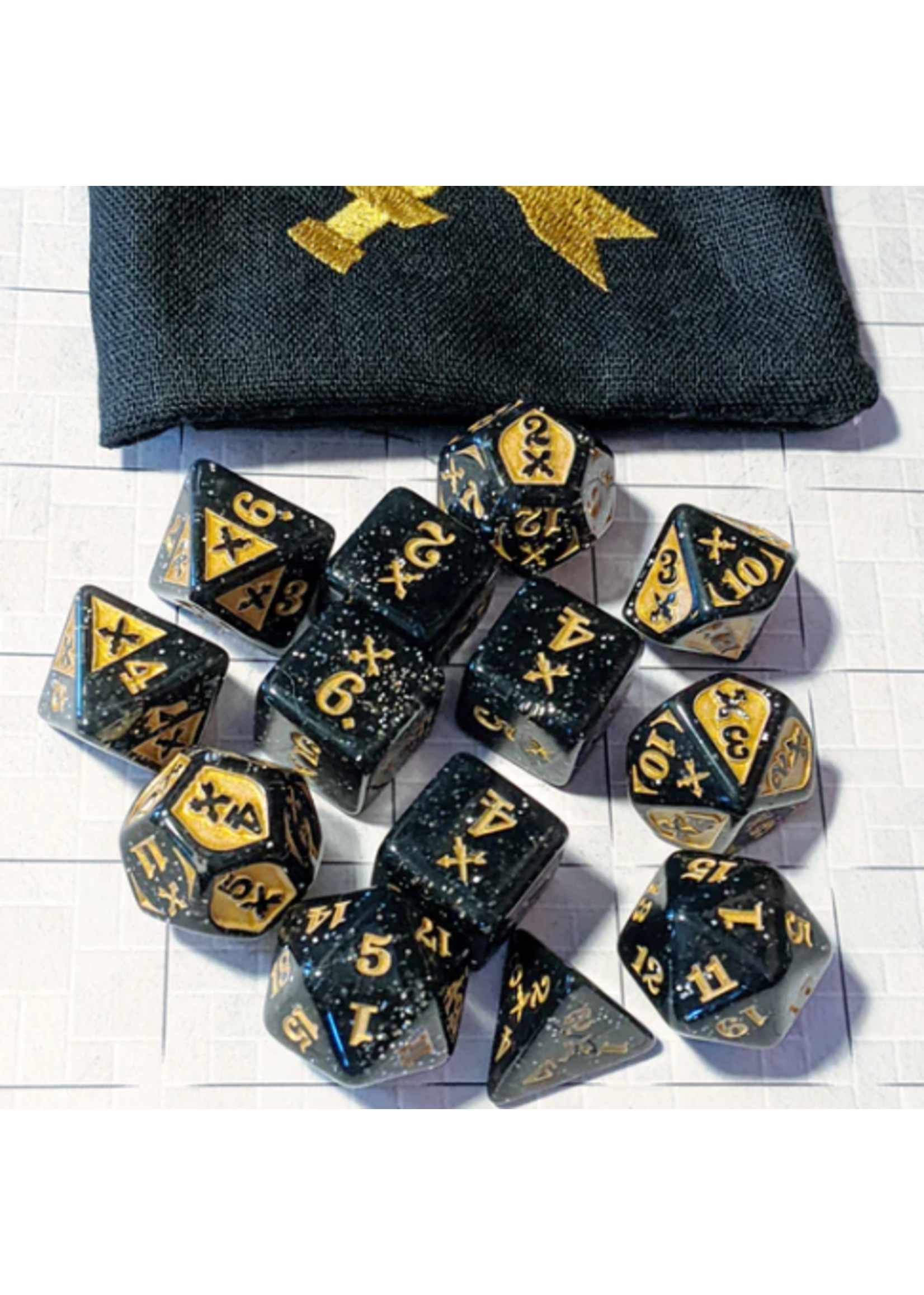 Gyld Piercing Damage Dice - Black Sparkle with Gold (14)
