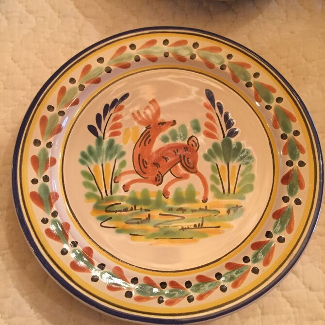 Gorky Gonzalez P4 salad plate w/ design (campere animales dif cone, pajaro, venado, gallo)