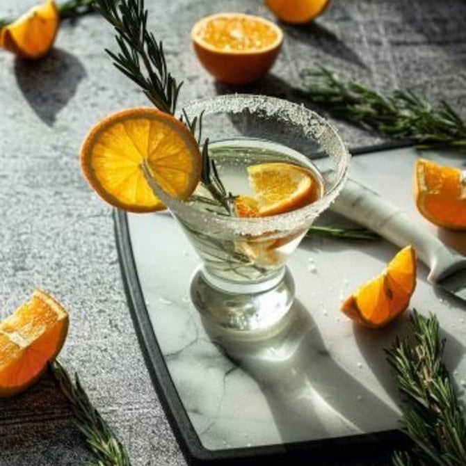 Faire Dehydrated Cocktail Garnishes: Orange