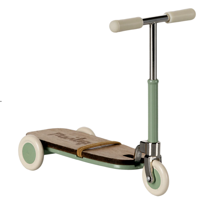 Maileg Kick board - Mouse - Mint