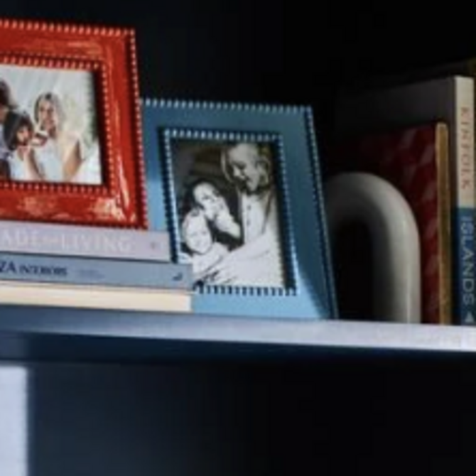 Addison Ross Chambray Bobbin Frame - 5x7