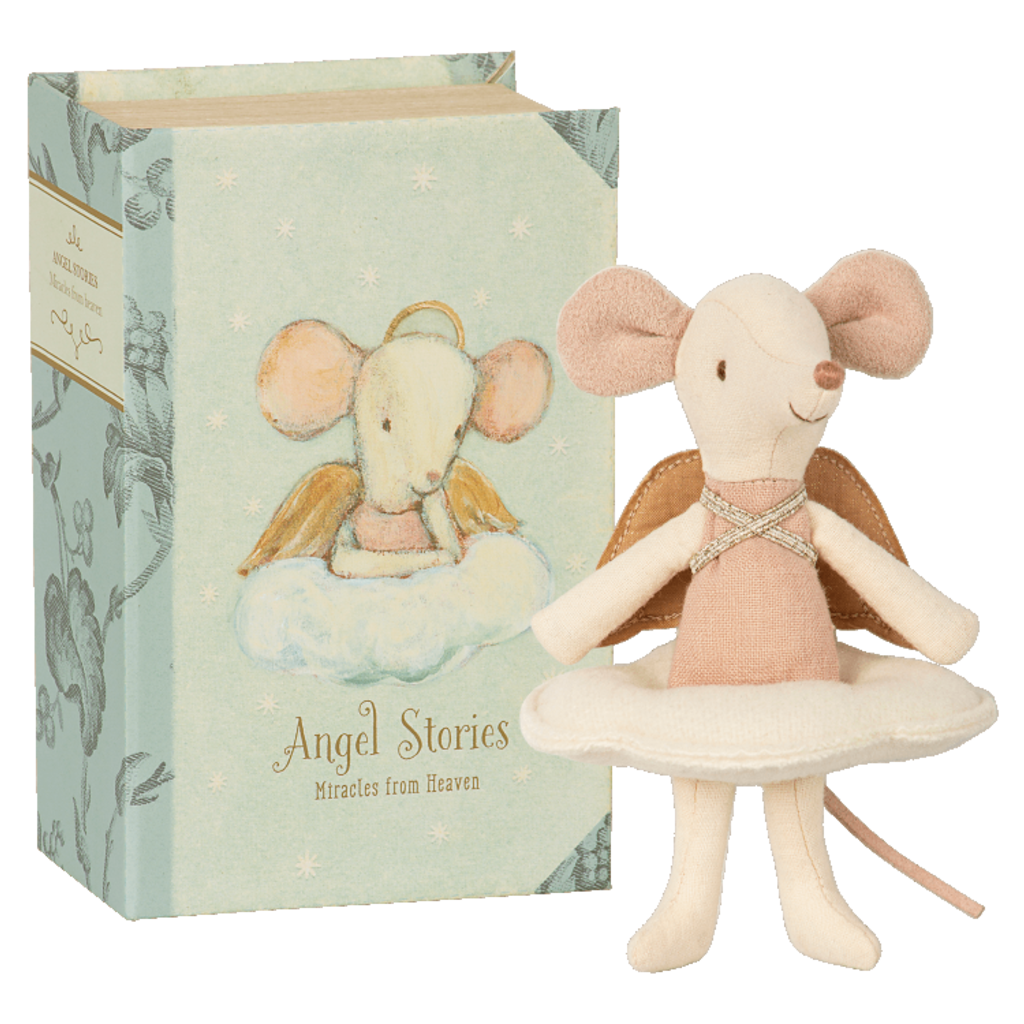 Maileg Angel Stories, Big sister mouse in book