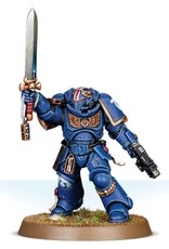 Warhammer 40k Primaris Lieutenant with Power Sword