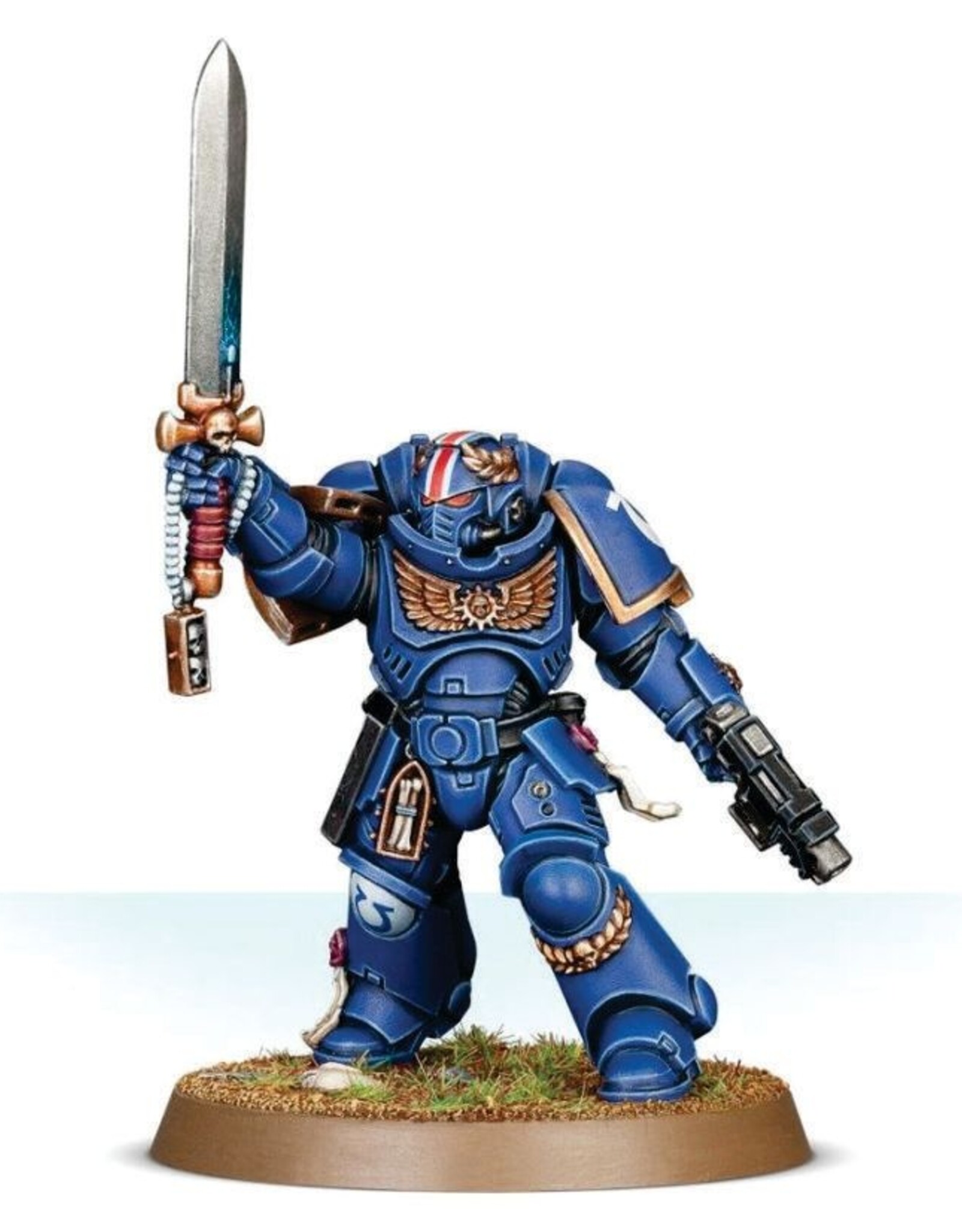Warhammer 40k Primaris Lieutenant with Power Sword