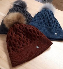 Legacy Lane Oak Bay Brim toque w/pompom