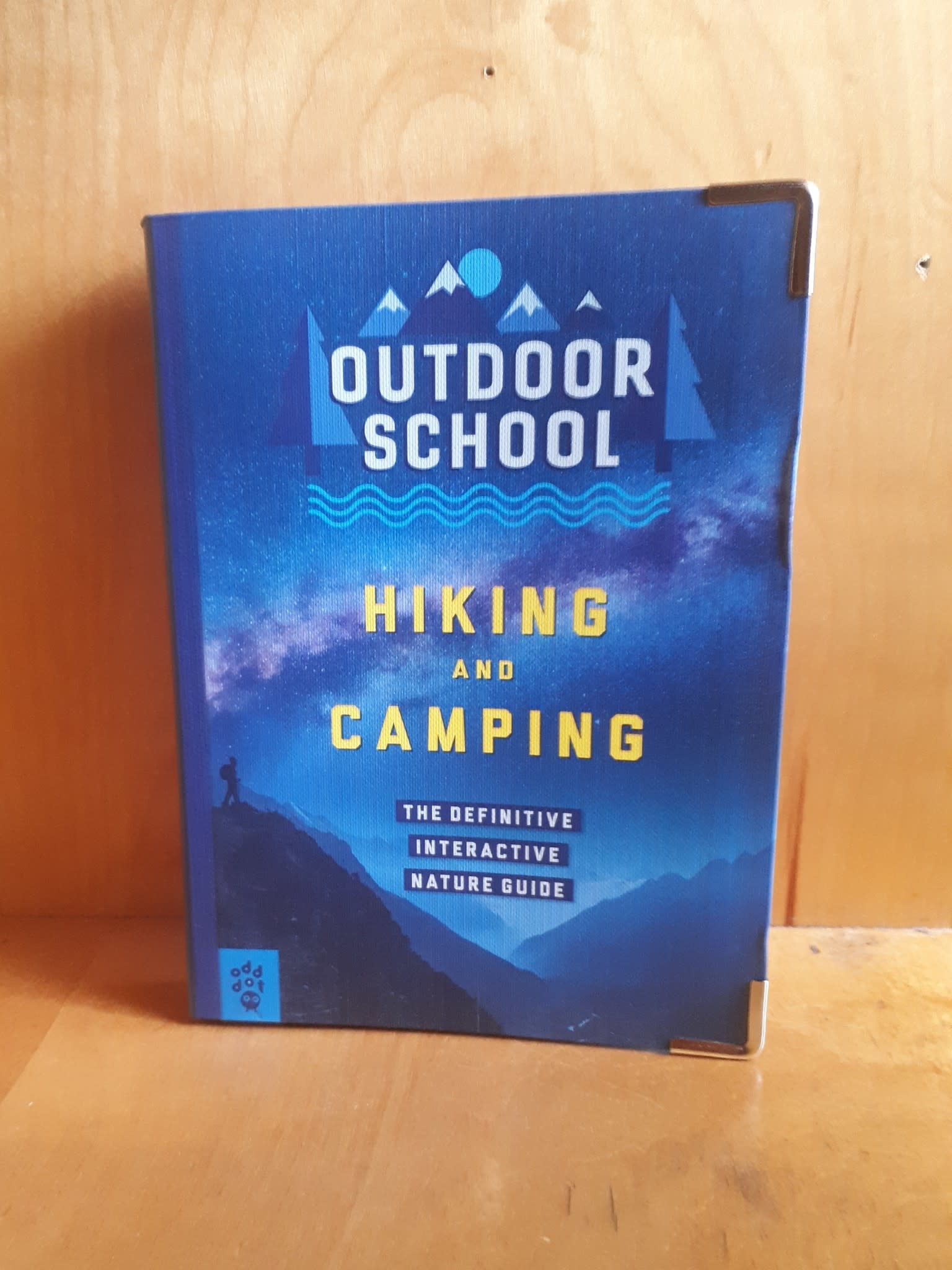 OUTDOOR SCHOOL HIKING AND CAMPING