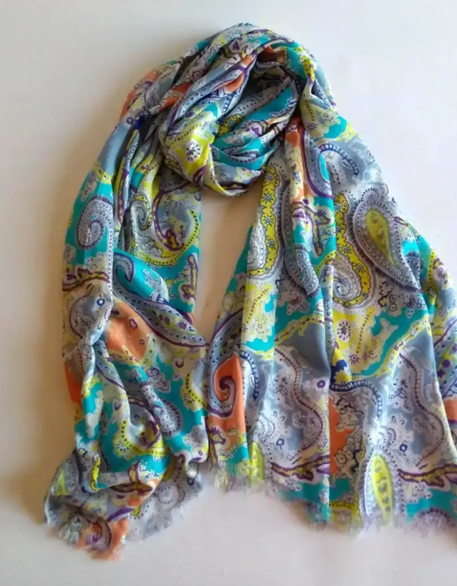 India Scarf Swirling - India