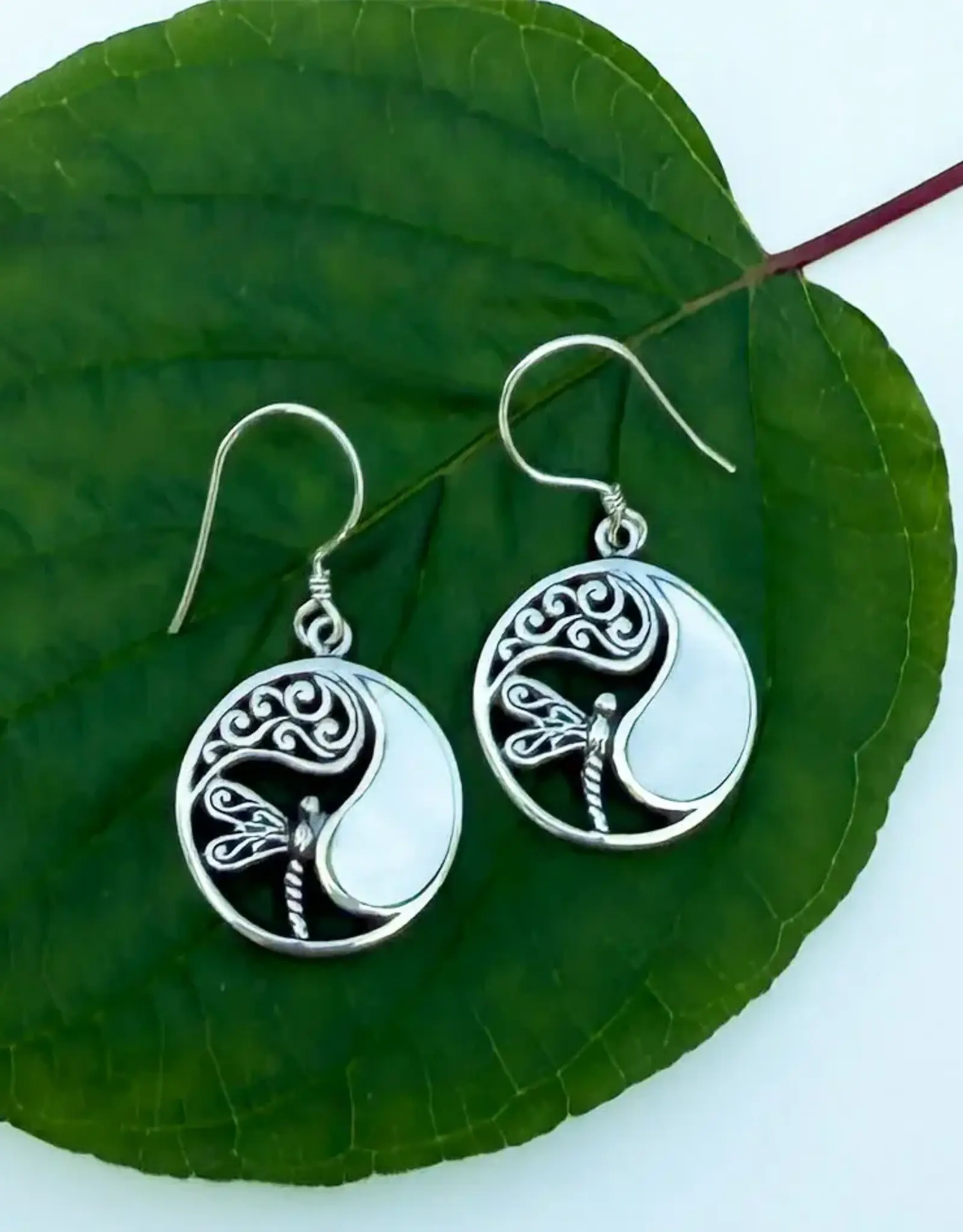 Indonesia Earrings Mother of Pearl Dragonfly Circle Sterling Silver - Indonesia