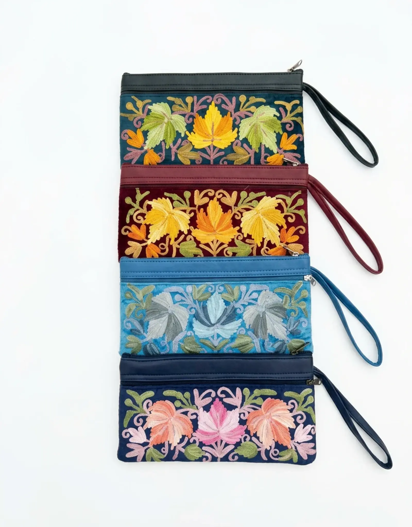 Kashmir Wristlet/Clutch Embroidered Green - Kashmir