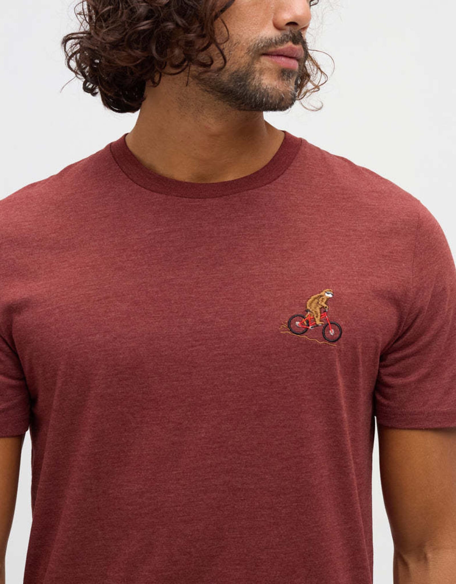 Canada T-Shirt M Sasquatch Cottage Red Heather Mountain Bike Embroided X Large
