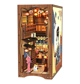 CuteBee Under the Sakura Tree