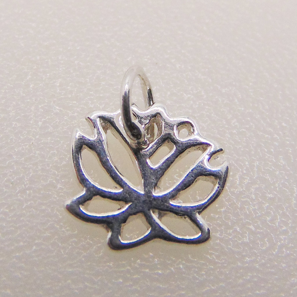 Bead World Small Lotus Flower Sterling Silver Pendant 9mm