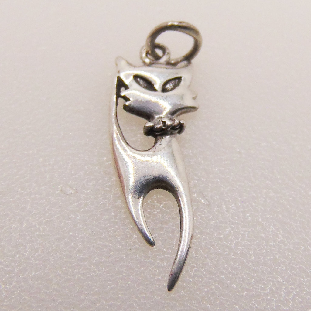 Pointy Cat Sterling Silver Pendant 8x21mm