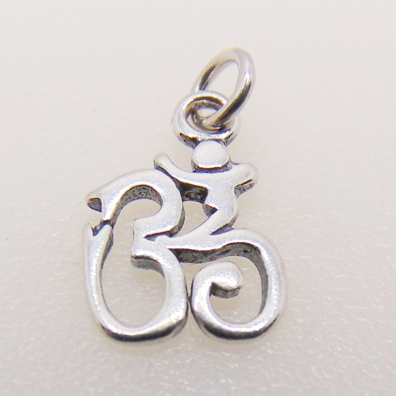 Bead World Ohm Sterling Silver Pendant 10x12mm(DM)