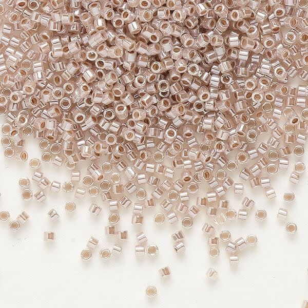 Miyuki様 Miyuki Delica #11 OPQ Inside Dyed Color Luster LT Cinnamon DB0256V