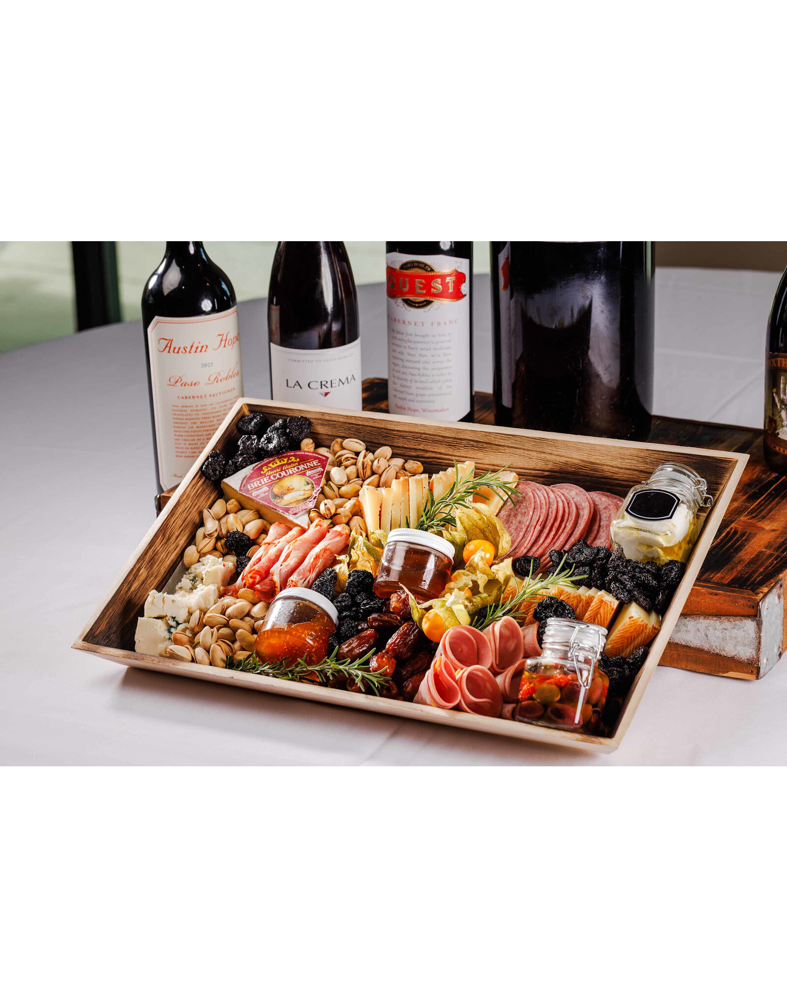 Derricks Holiday Charcuterie Board